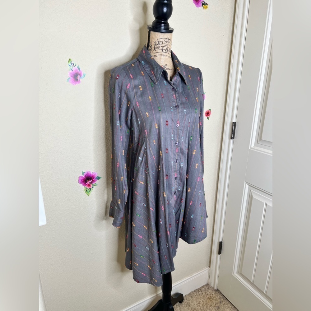 Ivy Jane Textured Asymmetrical Button Front Tunic Top - Picture 7 of 14